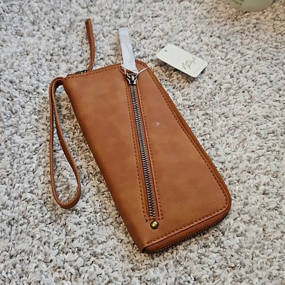 NWT Free People Distressed Brown Vegan Leather Clutch Wristlet Bag Boho